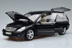 Mercedes R-Class W251 Obsidian Črn Minichamps 1:18 B66962325 Kovina – slika 2 od 7