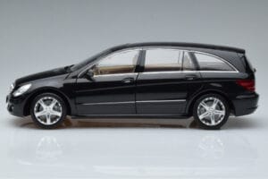 Mercedes R-Class W251 Obsidian Črn Minichamps 1:18 B66962325 Kovina – slika 4 od 7