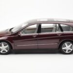 Mercedes R-Class W251 Rdeč Metallic Minichamps 1:18 - image 4 of 8