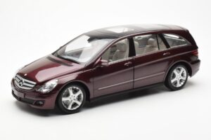 Mercedes R-Class W251 Rdeč Metallic Minichamps 1:18