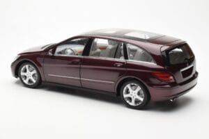 Mercedes R-Class W251 Rdeč Metallic Minichamps 1:18 150034602 Kovina – slika 7 od 8