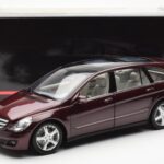 Mercedes R-Class W251 Rdeč Metallic Minichamps 1:18 - image 8 of 8
