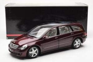 Mercedes R-Class W251 Rdeč Metallic Minichamps 1:18 150034602 Kovina – slika 8 od 8