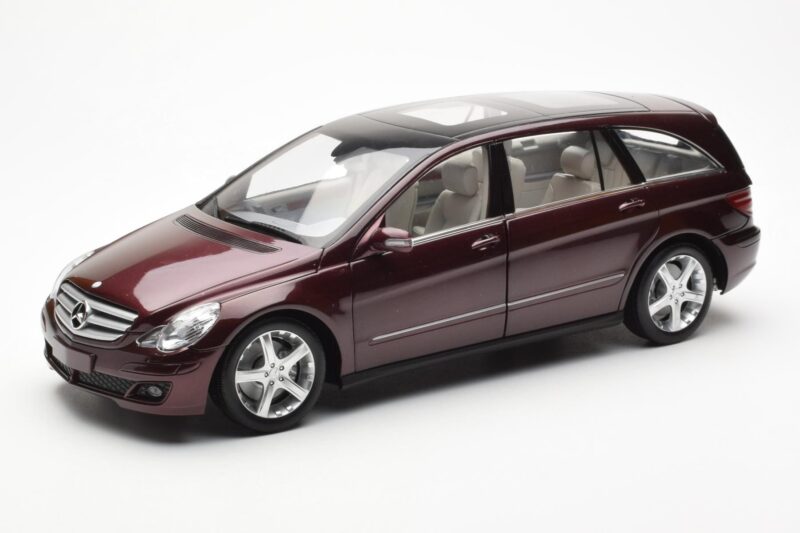 Mercedes R-Class W251 Rdeč Metallic Minichamps 1:18