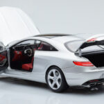 Mercedes S-Class W222 Iridium Srebrn Norev 1:18 - image 5 of 8