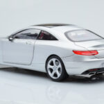 Mercedes S-Class W222 Iridium Srebrn Norev 1:18 - image 7 of 8