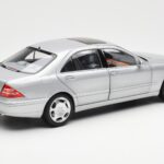 Mercedes S600 W220 Srebrna Metallic Norev 1:18 - image 3 of 8