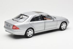 Mercedes S600 W220 Srebrna Metallic Norev 1:18 183810 Kovina – slika 3 od 8