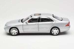Mercedes S600 W220 Srebrna Metallic Norev 1:18 183810 Kovina – slika 4 od 8