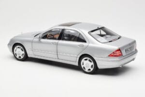 Mercedes S600 W220 Srebrna Metallic Norev 1:18 183810 Kovina – slika 7 od 8