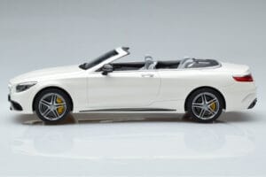 Mercedes AMG S63 A217 Kabriolet Diamond Bel GT Spirit 1:18 B66965712 Smola – slika 3 od 6