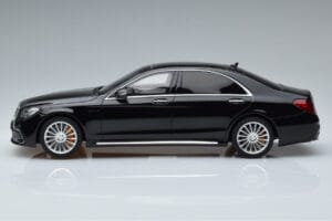 Mercedes AMG S65 W222 Črn GT Spirit 1:18 GT228 Smola – slika 3 od 6
