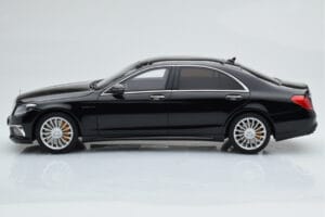 Mercedes AMG S65 W222 Črn GT Spirit 1:18 ZM043 Smola – slika 3 od 6