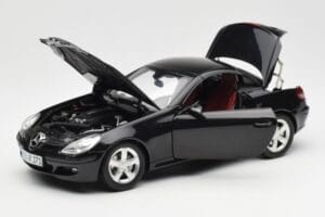 Mercedes SLK R171 Obsidian Črn Metallic Minichamps 1:18 B66962319 Kovina – slika 3 od 9