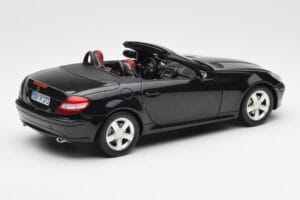 Mercedes SLK R171 Obsidian Črn Metallic Minichamps 1:18 B66962319 Kovina – slika 4 od 9