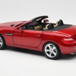Mercedes SLK R172 Designo Zircon Rdeč Minichamps 1:18 - image 7 of 8