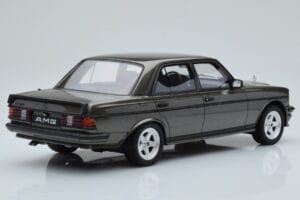 Mercedes W123 AMG 280 Siv Otto 1:18 OT750 Smola – slika 2 od 6
