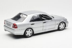 Mercedes C36 AMG W202 Srebrna UT Models 1:18 180035000 Kovina – slika 2 od 6