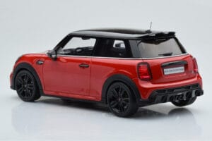 Mini Cooper S JCW F56 Rdeč Otto 1:18 OT984 Smola – slika 5 od 6