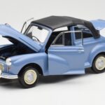 Morris Minor Kabriolet Modra Minichamps 1:18 - image 2 of 8