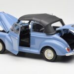 Morris Minor Kabriolet Modra Minichamps 1:18 - image 5 of 8