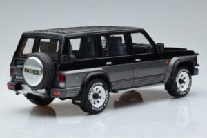 Nissan Patrol GR Y60 Siv Otto 1:18 OT993 Smola – slika 2 od 6