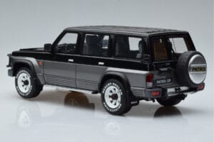 Nissan Patrol GR Y60 Siv Otto 1:18 OT993 Smola – slika 5 od 6