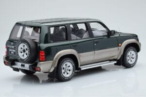 Nissan Patrol GR Y61 Zelen Otto 1:18 OT433 Smola – slika 2 od 5