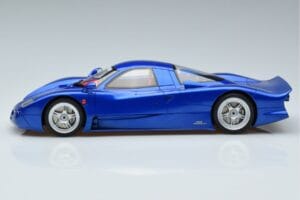 Nissan R390 GT1 Road Car GT Spirit 1:18 GT403 Smola – slika 3 od 6