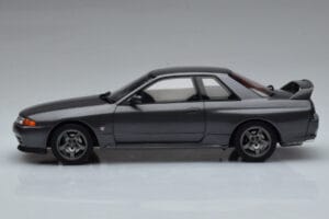 Nissan Skyline GT-R BNR32 Nismo Siv Otto 1:18 OT411 Smola – slika 3 od 6