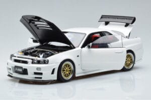Nissan Skyline GT-R R34 Nismo Z-Tune Bel MotorHelix 1:18 M83407 Kovina – slika 2 od 11