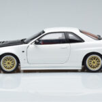 Nissan Skyline GT-R R34 Nismo Z-Tune Bel MotorHelix 1:18 - image 5 of 11
