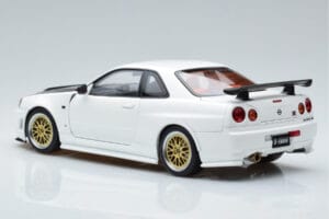 Nissan Skyline GT-R R34 Nismo Z-Tune Bel MotorHelix 1:18 M83407 Kovina – slika 7 od 11