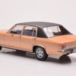 Opel Diplomat B Bež Metalik MCG 1:18 - image 5 of 6