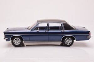 Opel Diplomat B Temno Modra Metalik MCG 1:18 MCG18336 Kovina – slika 3 od 6