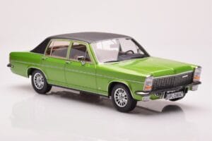 Opel Diplomat B Zelena Metalik MCG 1:18 MCG18337 Kovina – slika 4 od 6