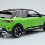 Opel Mokka-e GS Line Matcha Zelen Otto 1:18 - image 2 of 5