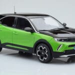 Opel Mokka-e GS Line Matcha Zelen Otto 1:18 - image 3 of 5