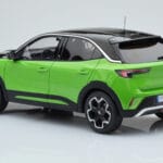 Opel Mokka-e GS Line Matcha Zelen Otto 1:18 - image 4 of 5