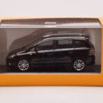 Opel Zafira B OPC Črn Minichamps 1:43 - image 4 of 4