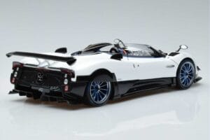 Pagani Zonda HP Barchetta Carbon Fiber Bela LCD 1:18 LCD18009-WH Kovina – slika 3 od 9