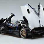 Pagani Zonda HP Barchetta Carbon Fiber Bela LCD 1:18 LCD18009 WH Kovina - image 7 of 9