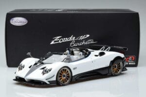 Pagani Zonda HP Barchetta Carbon Fiber Bela LCD 1:18 LCD18009-WH Kovina – slika 9 od 9