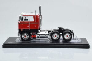 Peterbilt 352 Pacemaker Rdeč Bel IXO 1:43 TR097 Kovina – slika 2 od 4