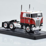 Peterbilt 352 Pacemaker Rdeč Bel IXO 1:43 - image 3 of 4