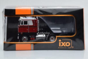Peterbilt 352 Pacemaker Rdeč Bel IXO 1:43 TR097 Kovina – slika 4 od 4