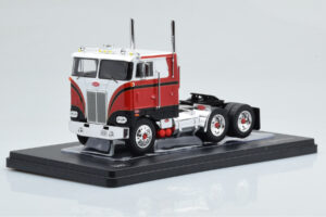Peterbilt 352 Pacemaker Rdeč Bel IXO 1:43