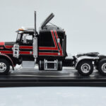 Peterbilt 359 Črn Rdeč IXO 1:43 - image 2 of 4