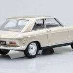 Peugeot 204 Coupe Bež Otto 1:18 - image 2 of 6