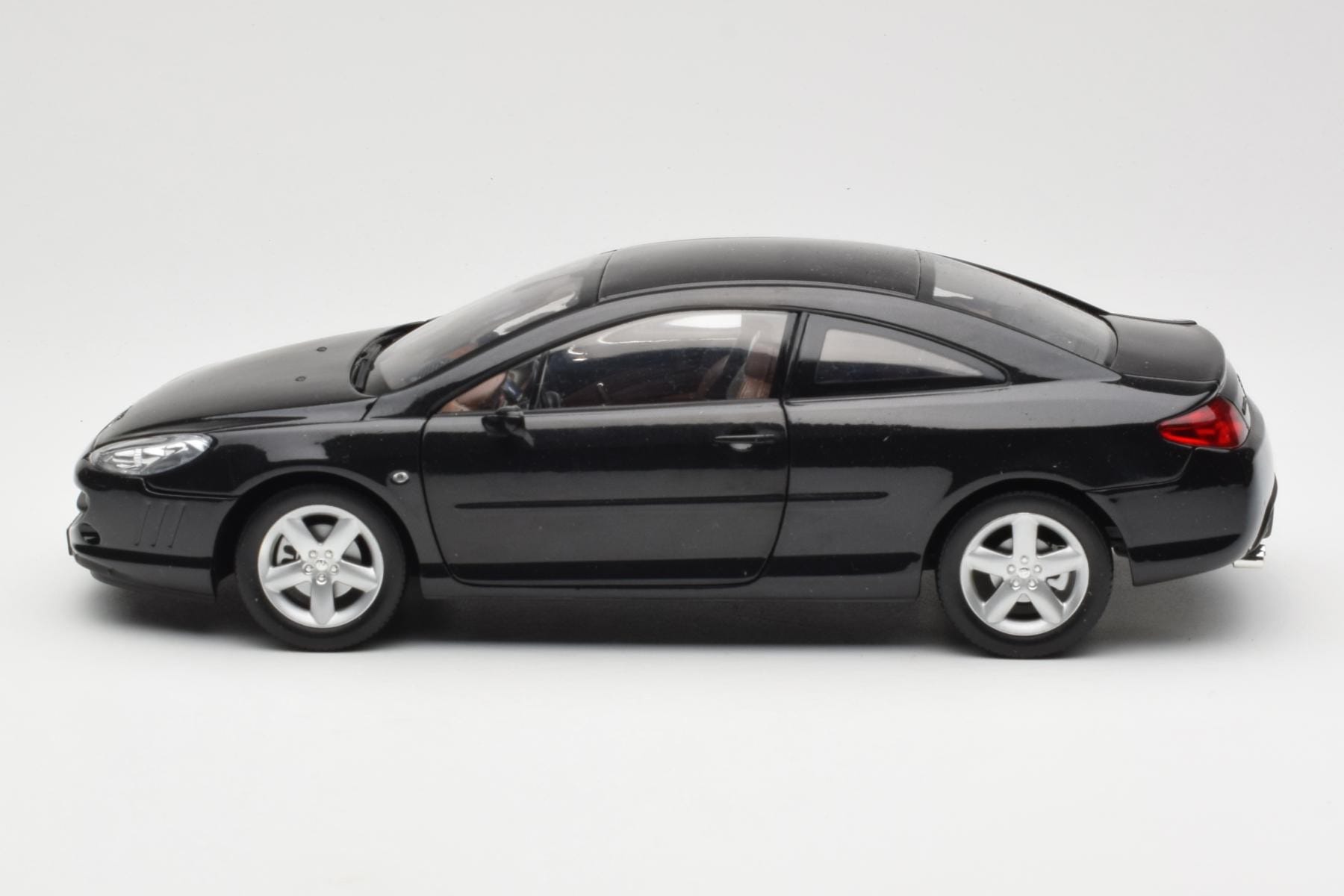 Peugeot 407 Coupe Črn Norev 1:18 184752 Kovina – slika 4 od 8